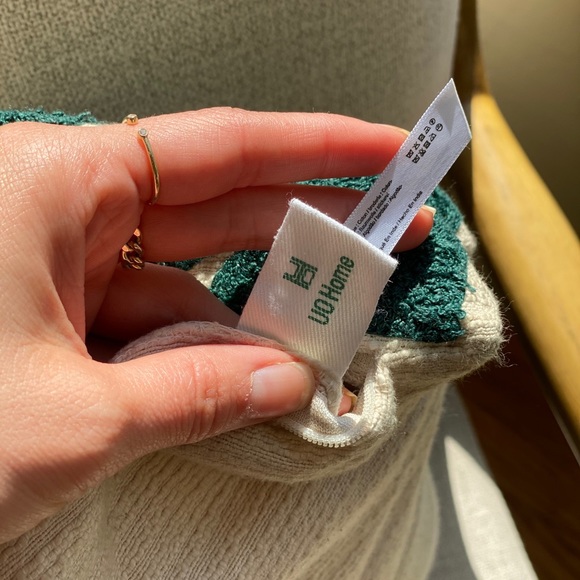 UO Home monstera pillows - Picture 5 of 5